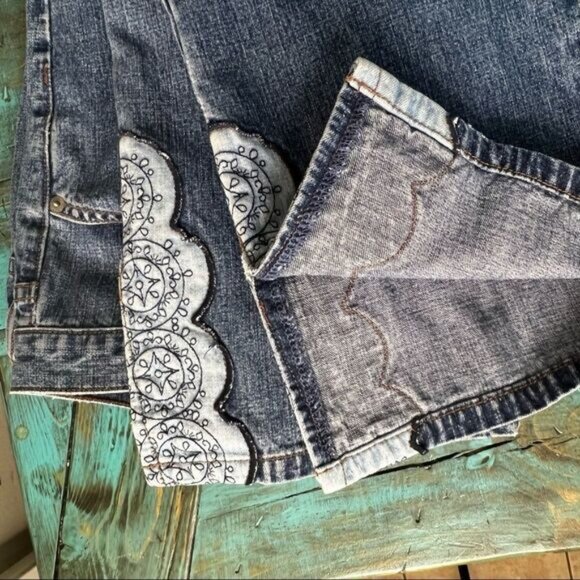 𝅺Size 6 Vintage Calvin Klein Capris- No back pockets - Picture 5 of 8